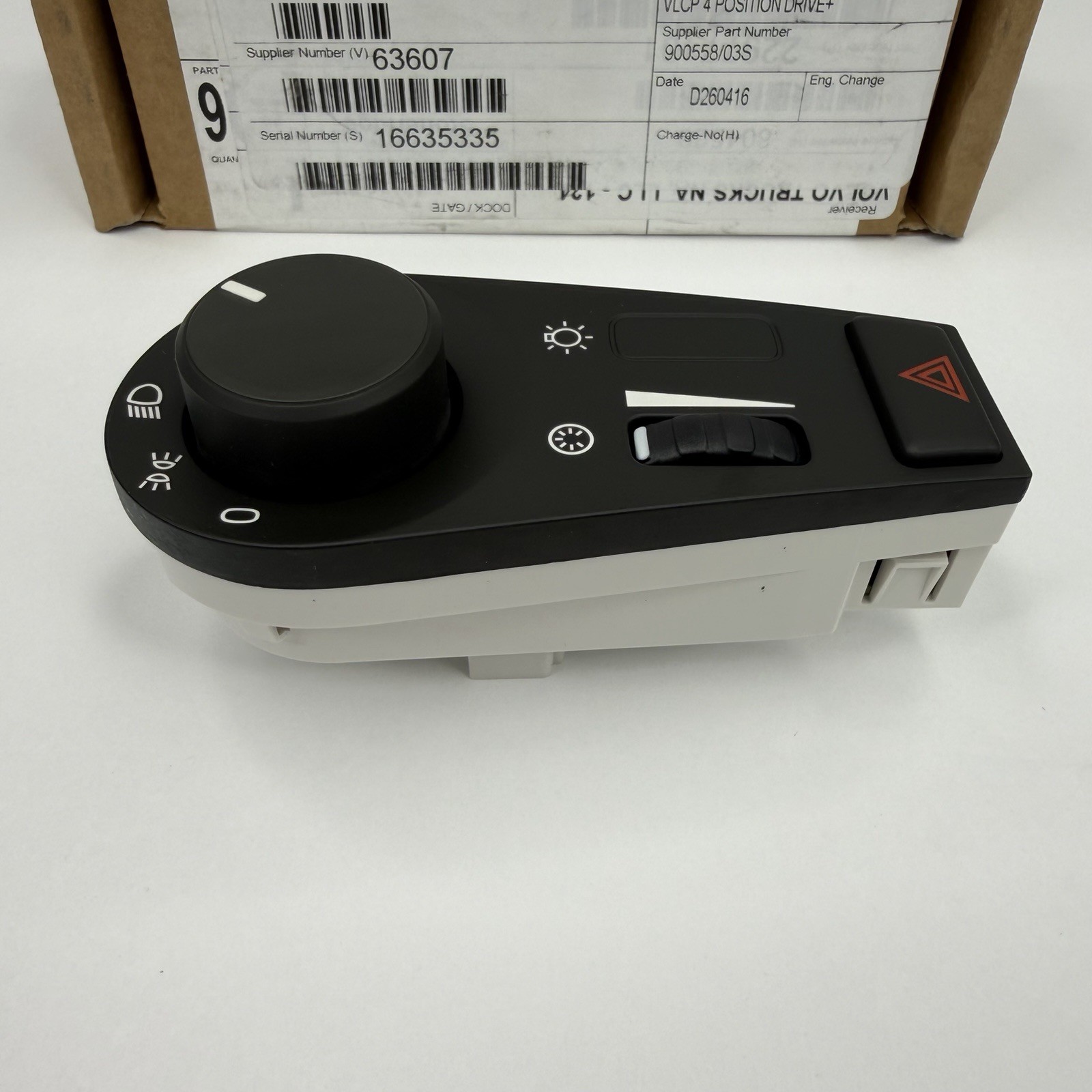 Volvo Truck Headlight/Fog Light Switch 22977101 NEW W/O BOX OEM PART BRAND NEW