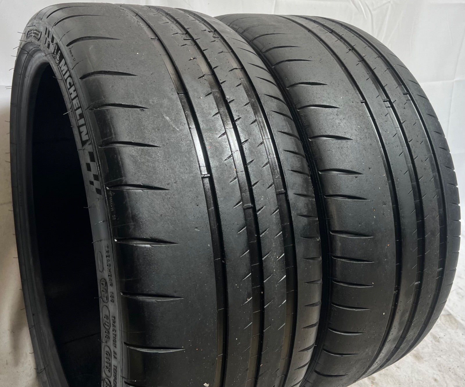 2 – NO REPAIRS 245/35ZR20 XL (95Y) Michelin Pilot Sport Cup 2 (N1) – 3025