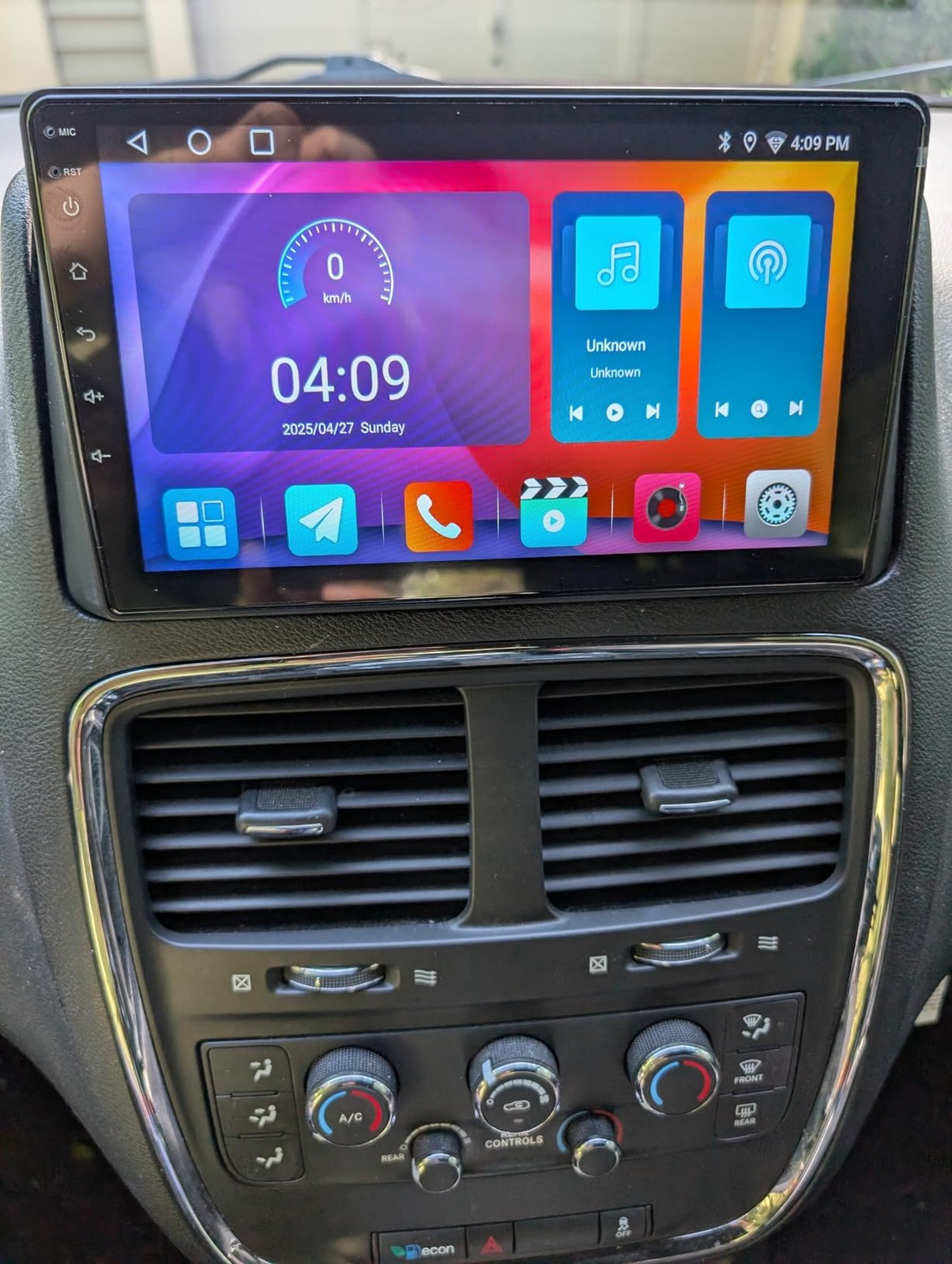 Android 15 In-Car 9-inch CarPlay Android Auto For 11-16 Chrysler Town & Country