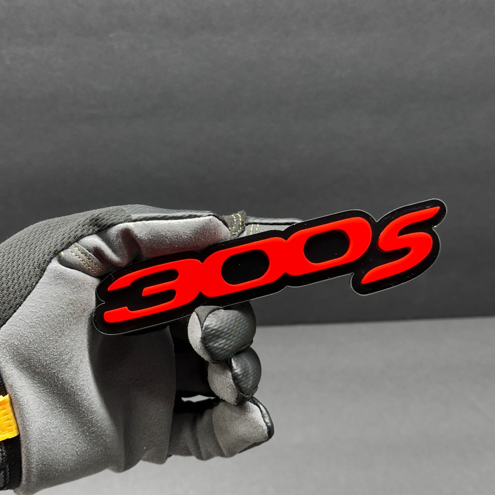 2PC(pair)300S Emblem Fender Badges RedBlack Aggressive Custom Design