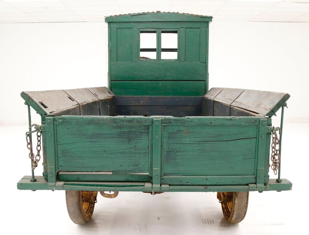 1915 Republic 2 Ton