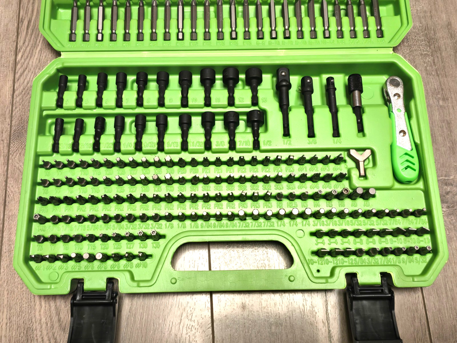 232pc Master 1/4 Hex Bit Set w/ Nut Drivers, Adapters, Ratchet and Case