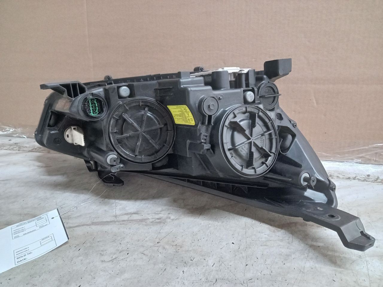 Driver Headlight US Market Xenon HID Fits 14-16 CADENZA 266766