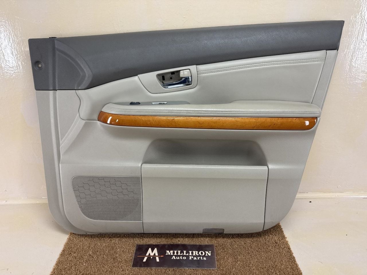 2008 Lexus RX350 Right Passenger Front Inside Door Trim Panel Tan NICE WOOD!