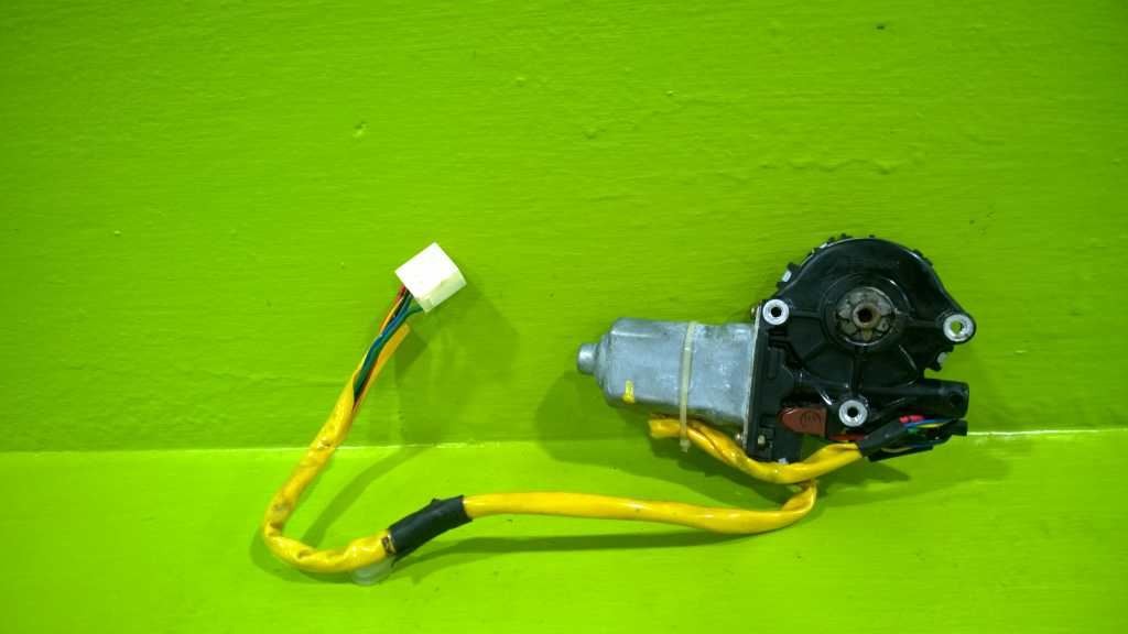 98 99 00 LEXUS GS400 PASSENGER RIGHT REAR POWER WINDOW MOTOR OEM 2885-38