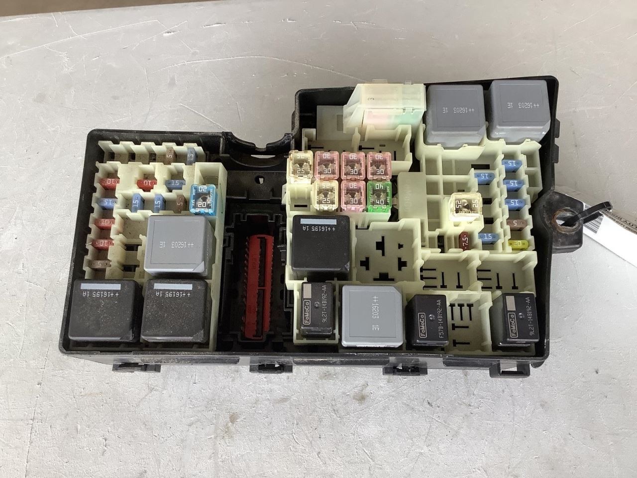 Fuse Box Engine VIN 2 8th Digit Fits 16 FOCUS 361521