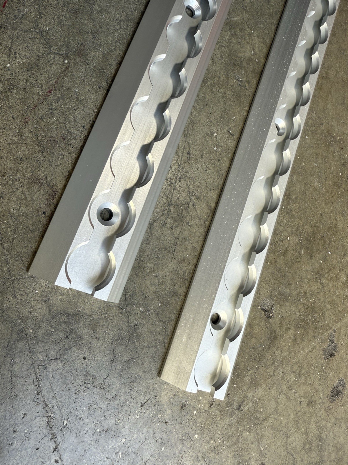 2 pack Aluminum L-Track 48″ Length Tie Down System L Track Rail – Silver
