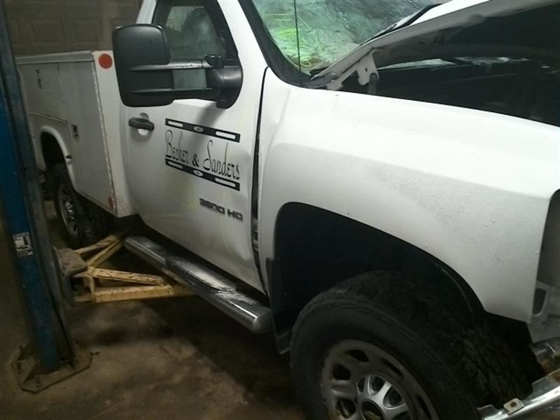 Front Drive Shaft Fits 11-18 SIERRA 2500 PICKUP 10174452