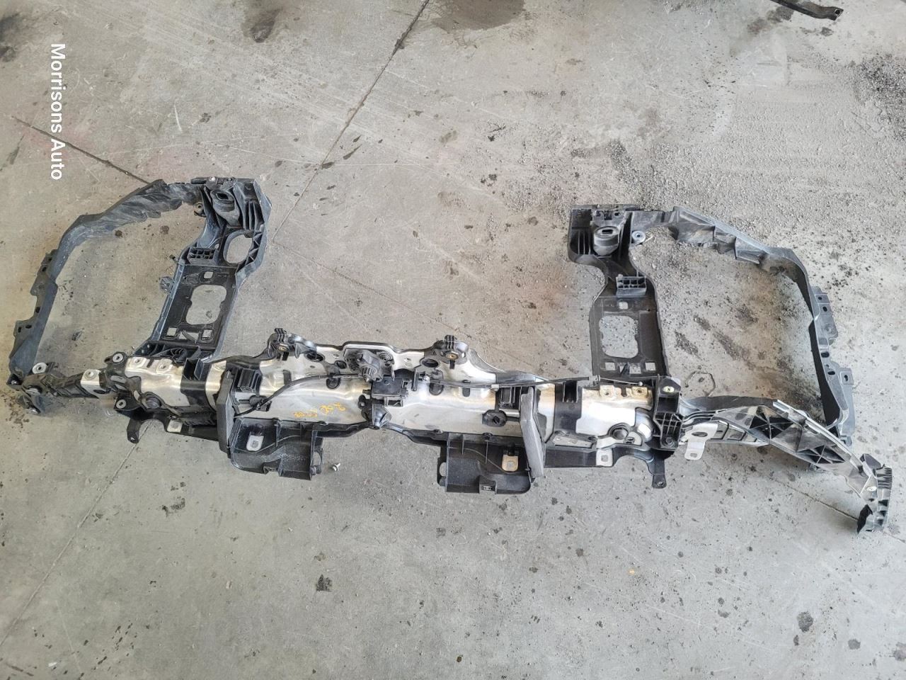 (LOCAL PICKUP ONLY) Radiator Core Support Fits 15-21 PORSCHE MACAN 2154158