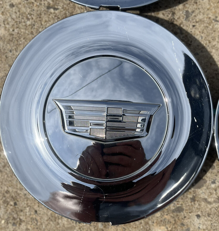 2015-2020 Cadillac Escalade Premium #4739B 22″ Wheel Chrome 1 Single Center Cap