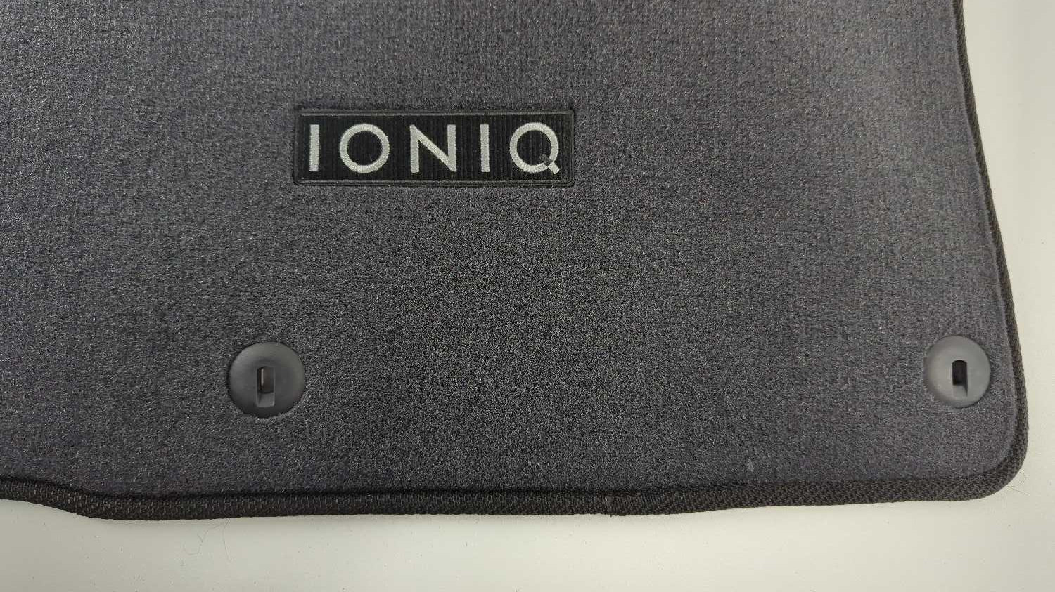 New OEM Genuine Hyundai Floor Mats 2017-2022 Ioniq black 4 piece G2F14-AU002