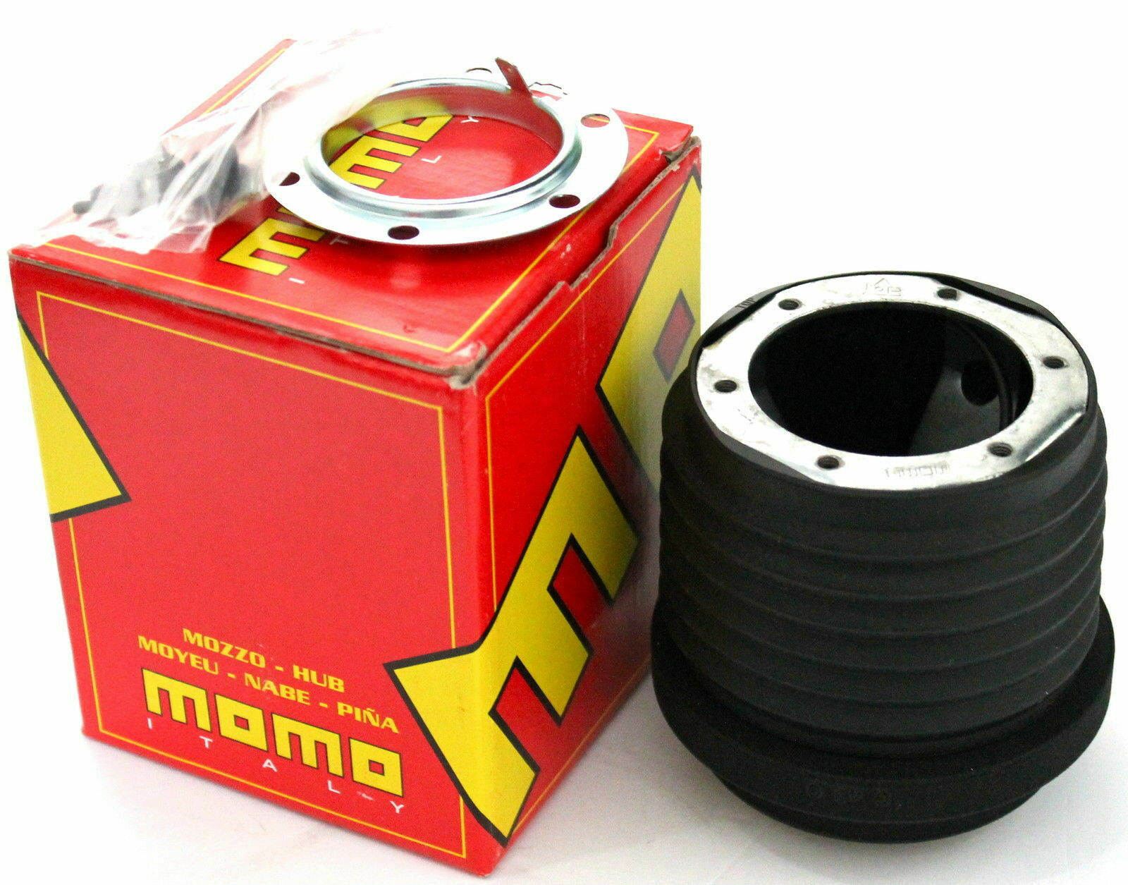 MOMO STEERING WHEEL HUB ADAPTOR FOR CIVIC 92-95 INTEGRA 94-01 ( MO-4911 )