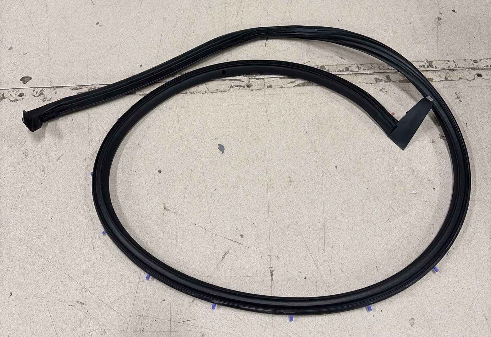 FORD F5UZ-1525325-BA Door Weather Strip Fits 1992-2014 Ford E-150/E-250/E-350