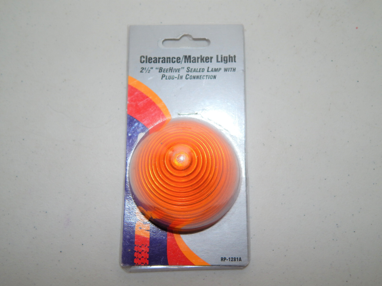 RoadPro 2.5″ Beehive Sealed Clearance/Marker Light Plug-In Connection RP-1281A