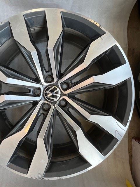 Wheel 21×9 10 Spoke Machined Fits 19-23 ATLAS 557117