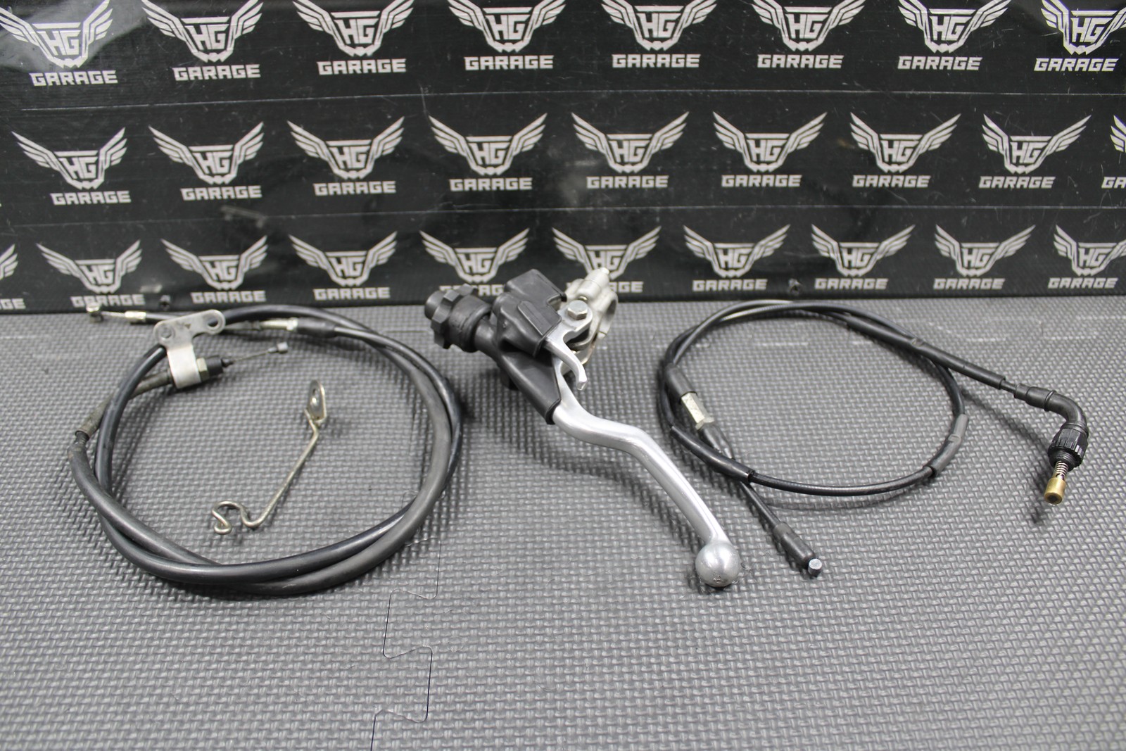 2005 05-07 HONDA CRF450X OEM CLUTCH PERCH MOUNT WITH HOTSTART LEVER & CABLES