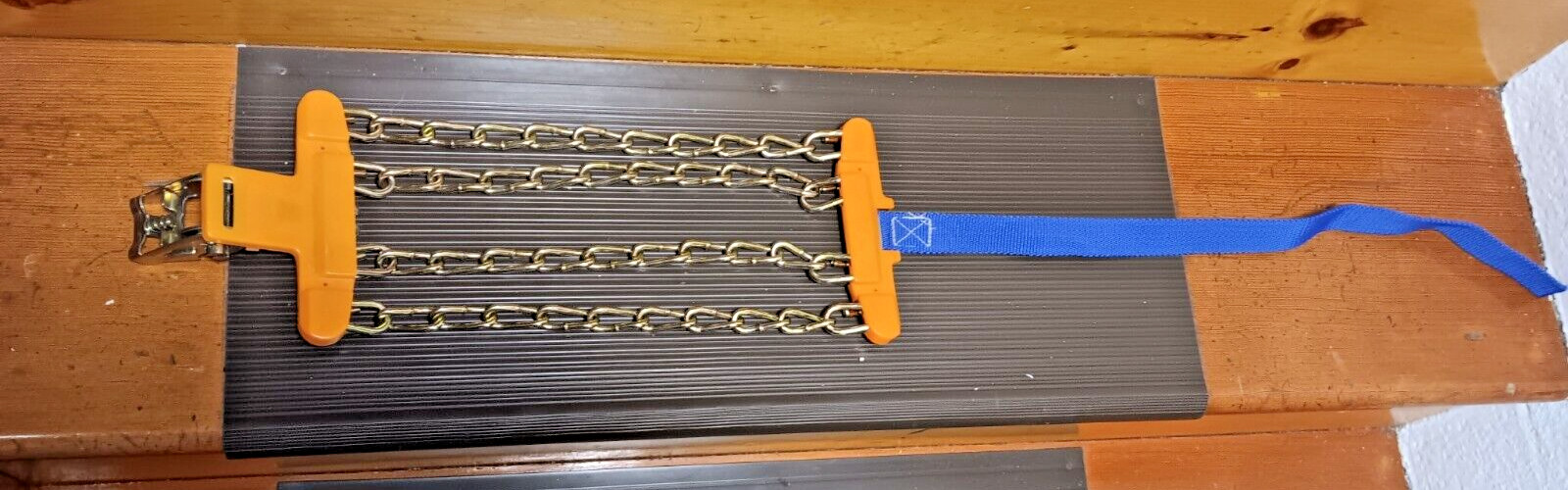 Snow Chains for Car, SUV, Pickup Trucks. New Open Box item as shown in photos