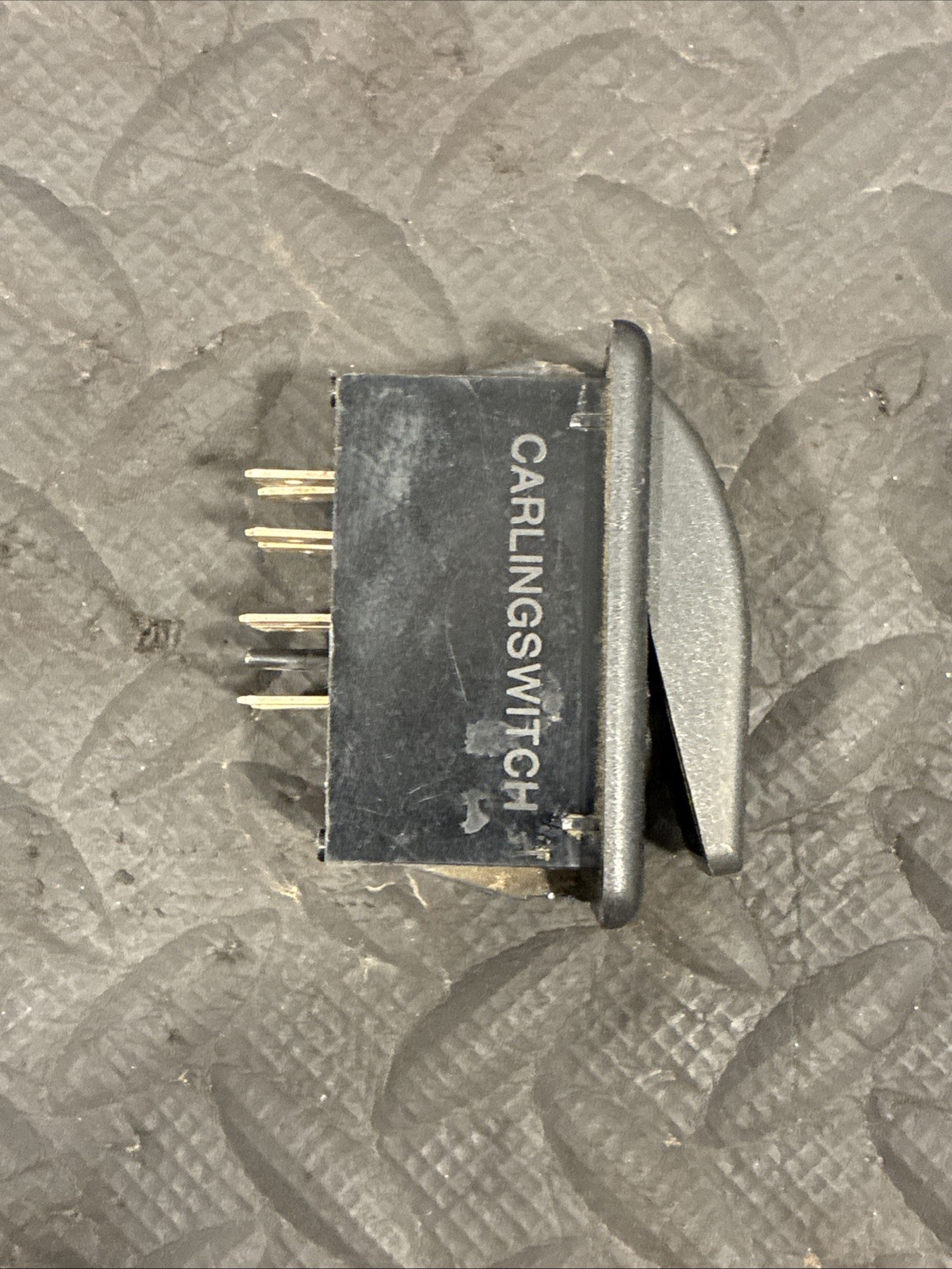 CARLING ENGINE BRAKE ROCKER SWITCH, NO AVAILABLE PART NUMBER (TAG # 18383)