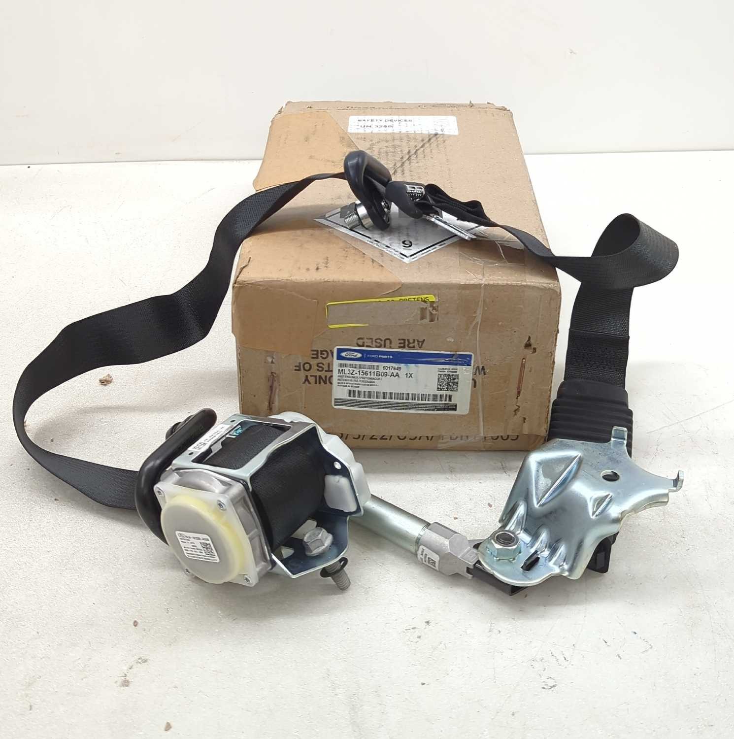 New OEM Ford LH Front Seat Belt Retractor 2020-2026 F150 2 door ML3Z-15611B09-AA