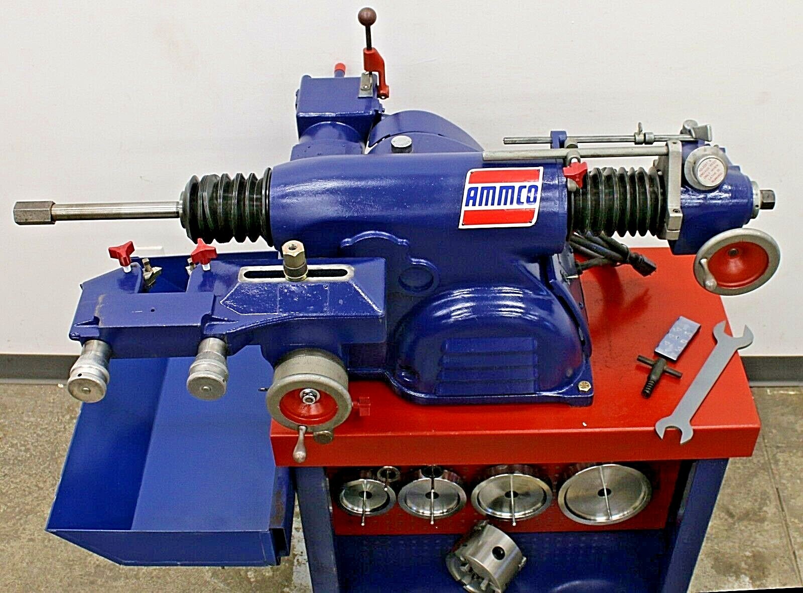 Ammco 4000 Disc & Drum Brake Lathe Loaded w/ 3-Jaw Double Chuck Adapter Kit