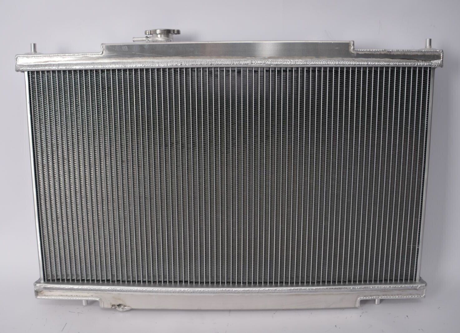 Aluminum Radiator For Honda 2002-2006 CR-V / 2003-2006 Element 2.4L L4