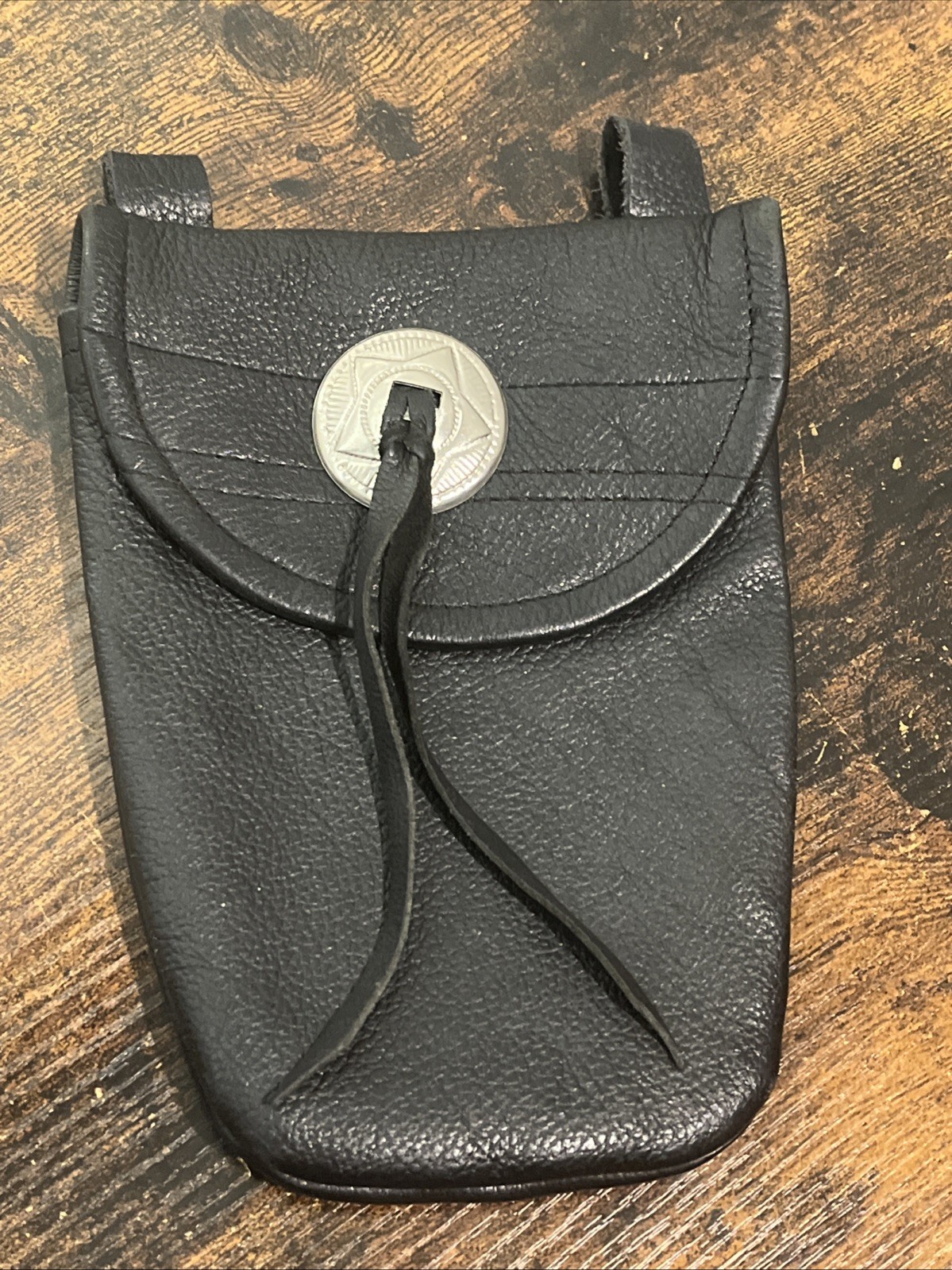 Vtg 1980’s Black Genuine Leather Belt Bag w/ Concho Made in Pakistan 7” x 5”