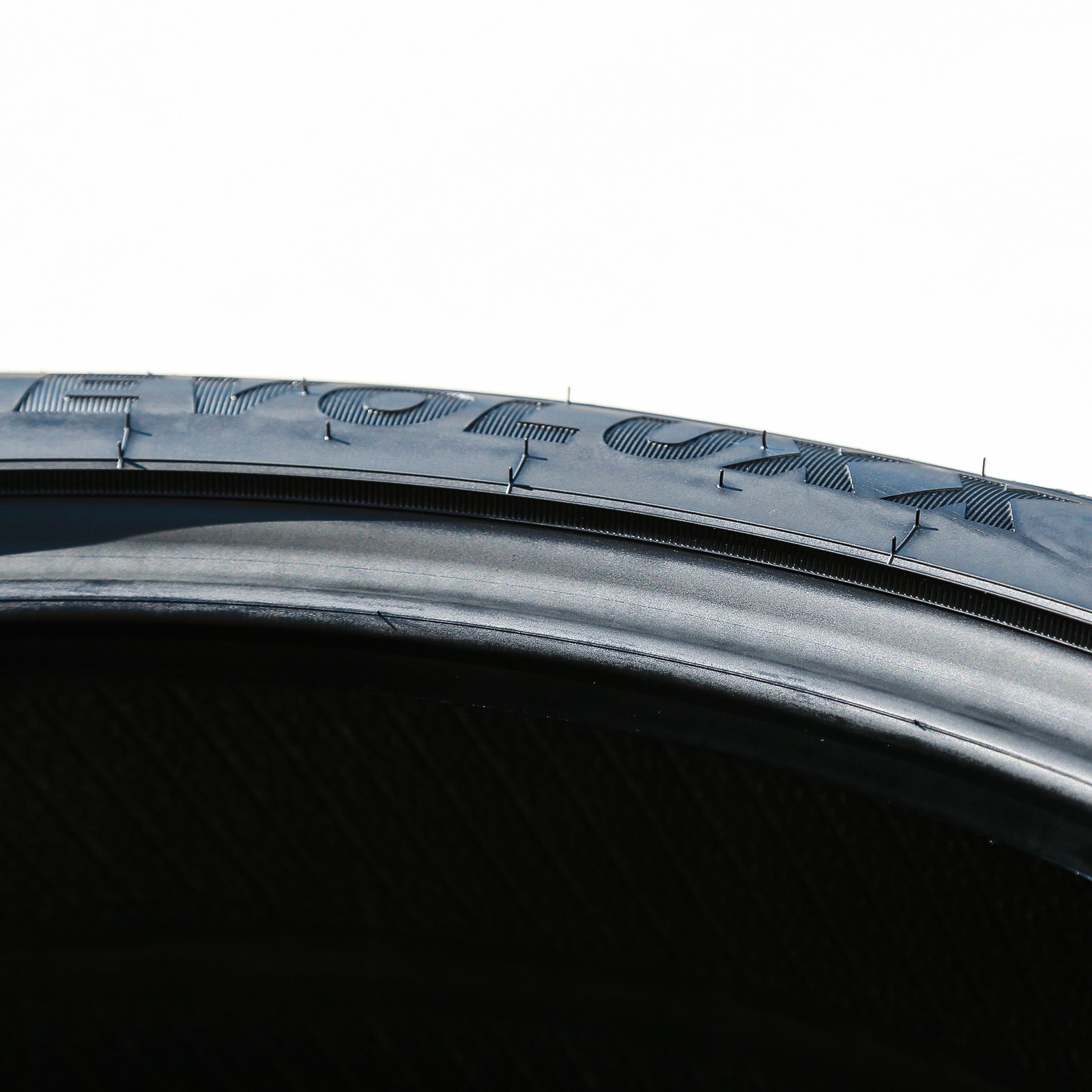 2 Tires Evoluxx Capricorn UHP 255/30R24 97W XL A/S All Season High Performance