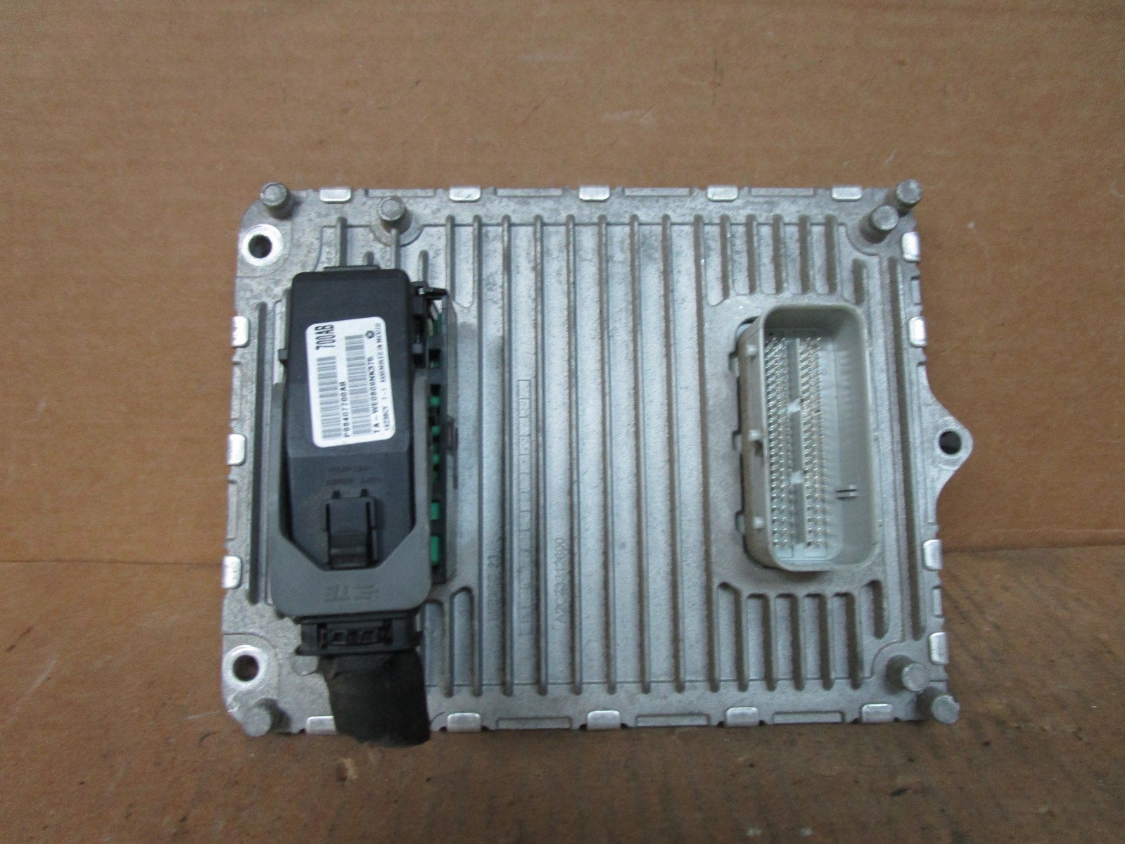 18 19 Dodge Charger 300 Engine Control Module Computer ECM ECU Unit 68395663
