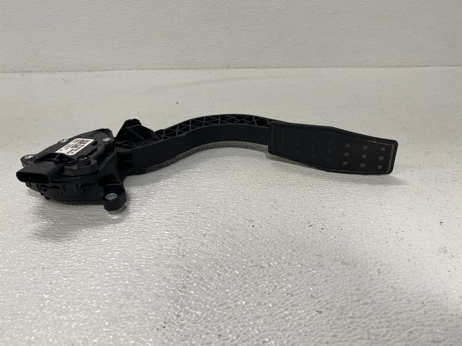 2018-2021 BUICK ENCLAVE GAS PEDAL ACCELERATOR THROTTLE SENSOR OEM #A0.30
