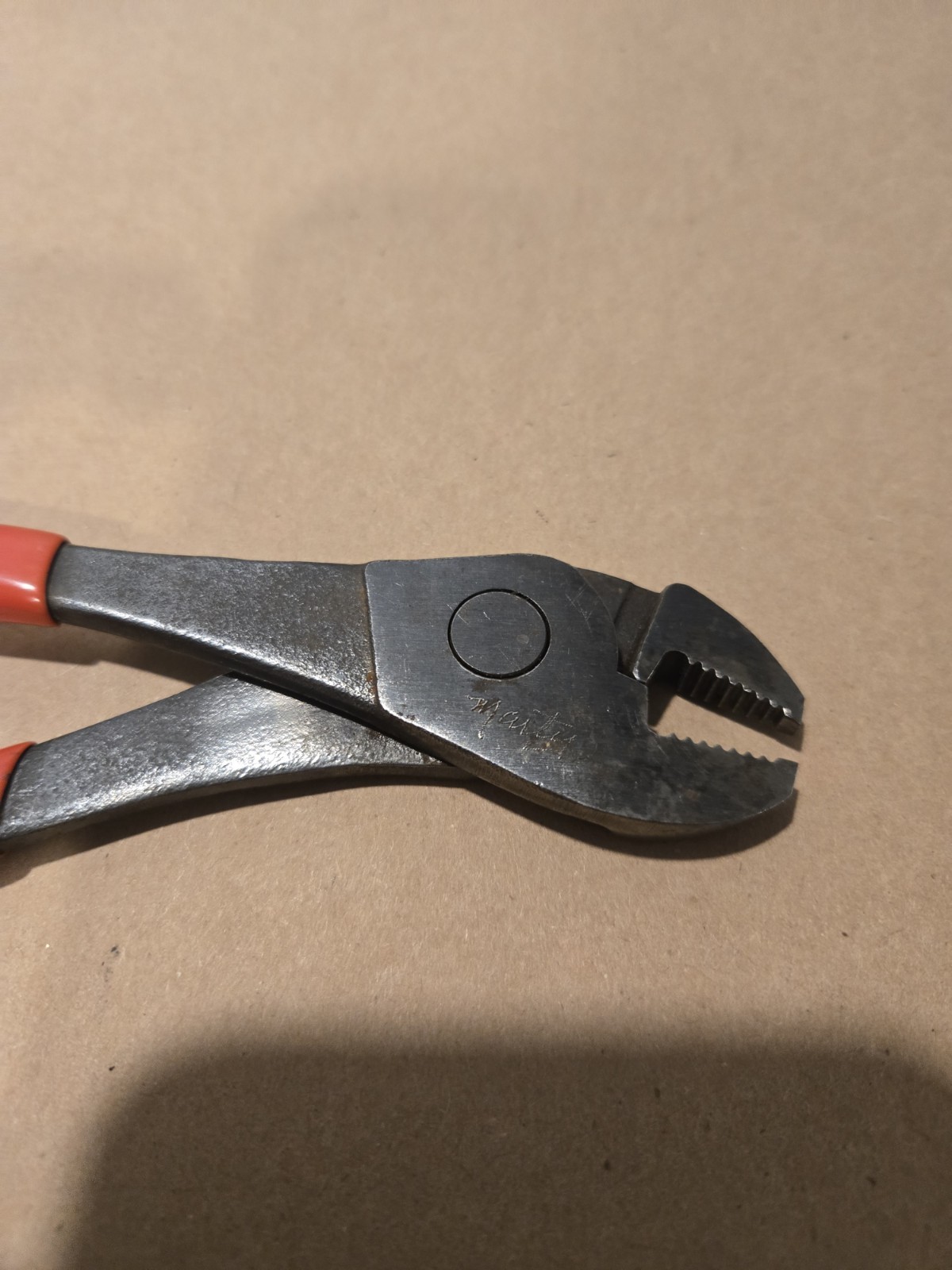Snap On 7-3/4″ Long Angle Head Battery Terminal Pliers Red Handle USA 208CP
