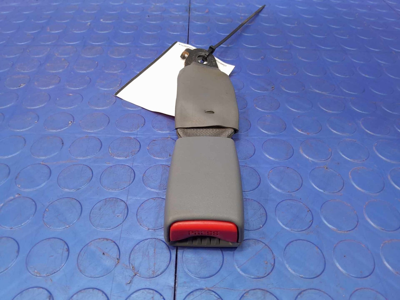 09-14 Ford F-150 Front Center Seat Belt Buckle Gray Genuine OEM BL3Z15611B70AC