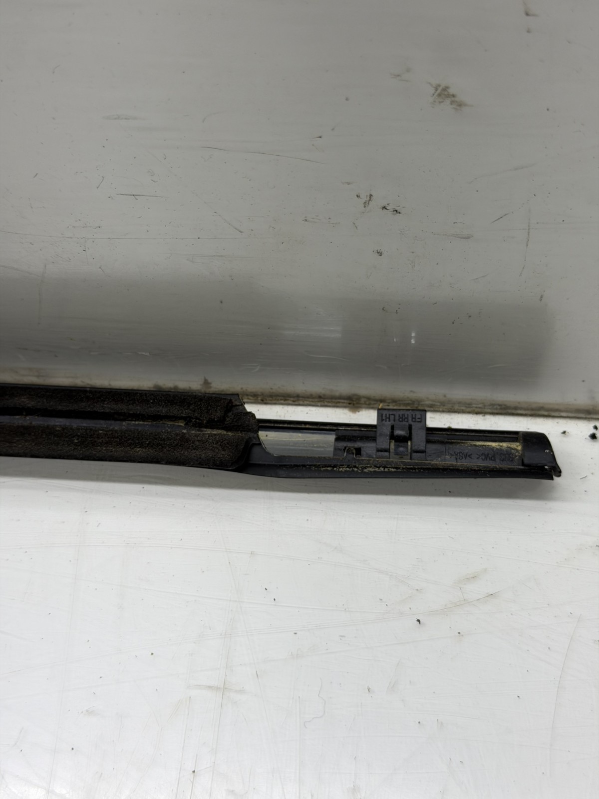 2016-2023 Nissan Maxima OEM Left Front Exterior Door Outer Window Belt Molding
