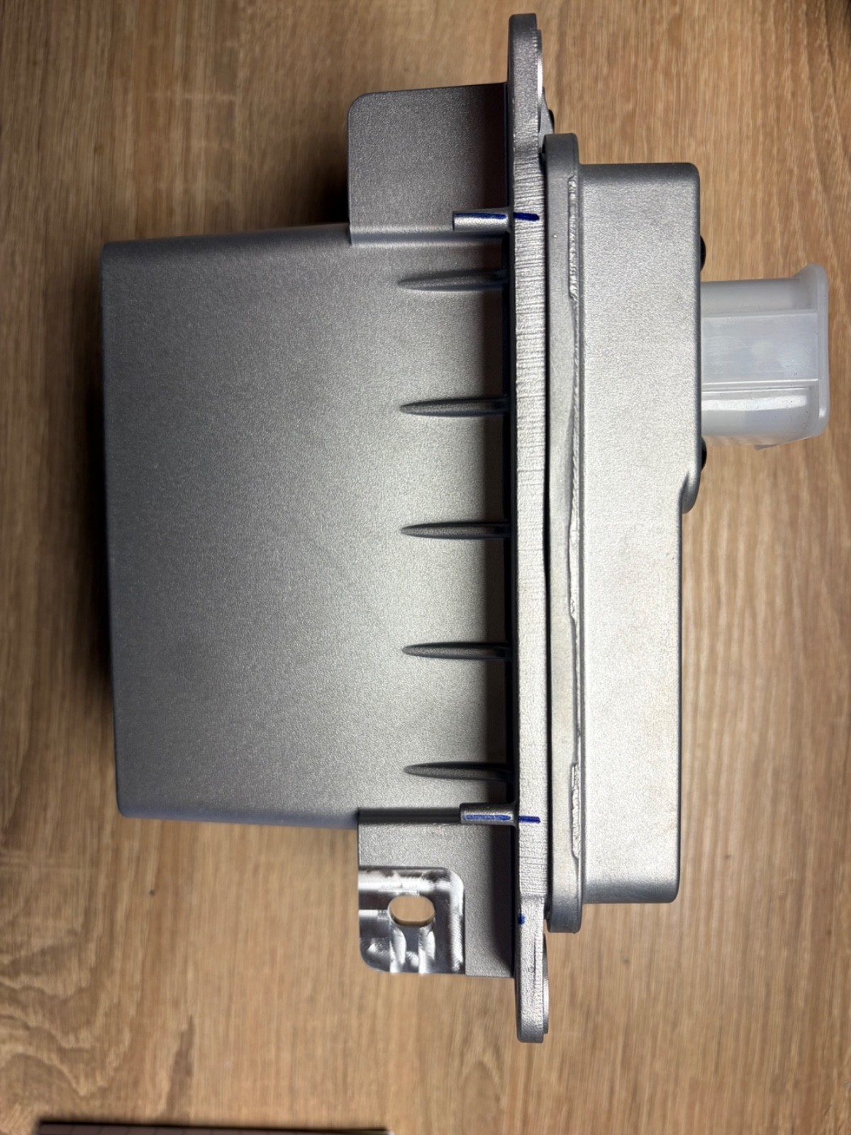 tesla model 3 16v battery
