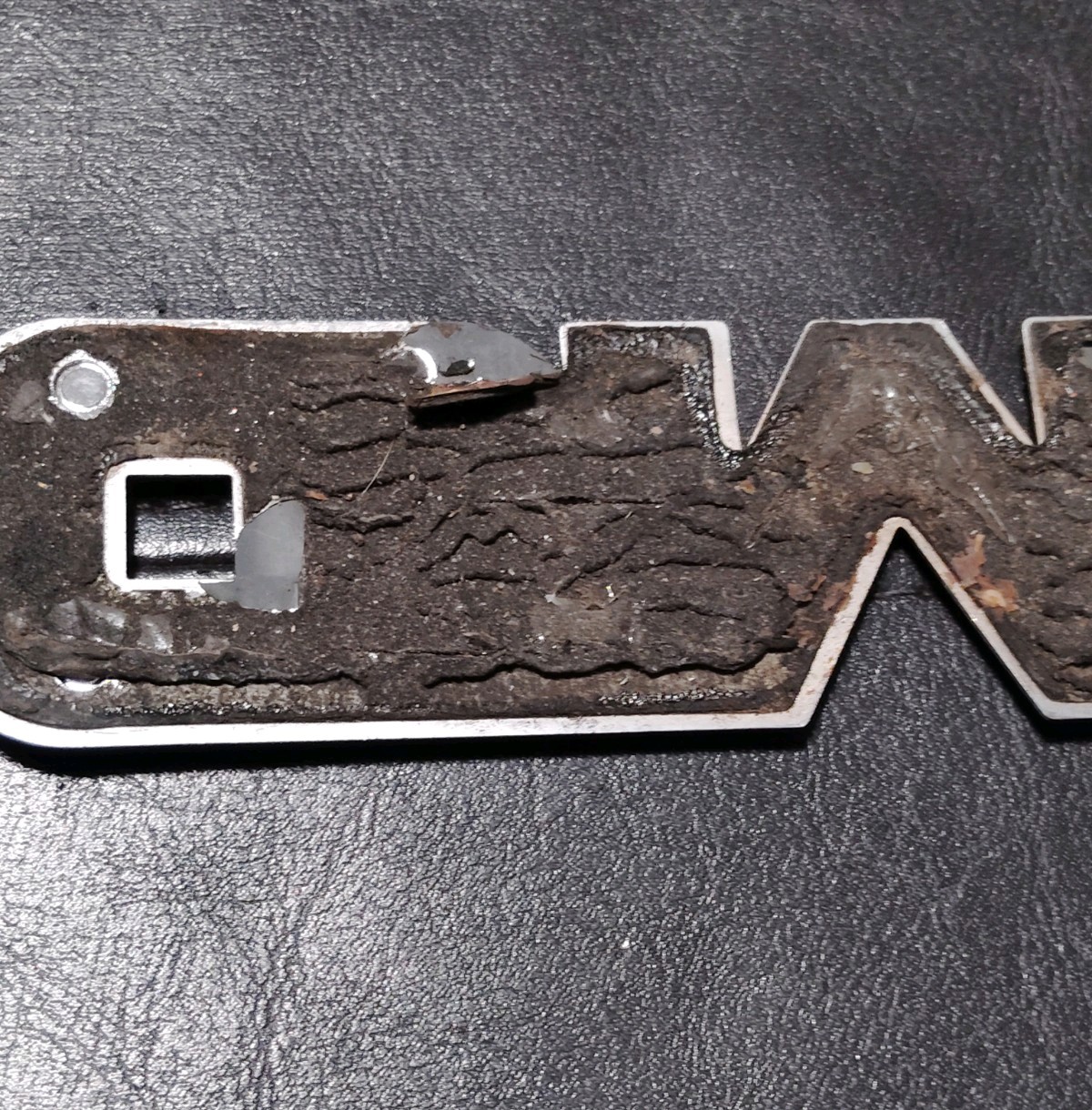 1999 2000 2001 2002 2003 2004 2005-2006 GMC Sierra Tailgate Emblem 7” OEM
