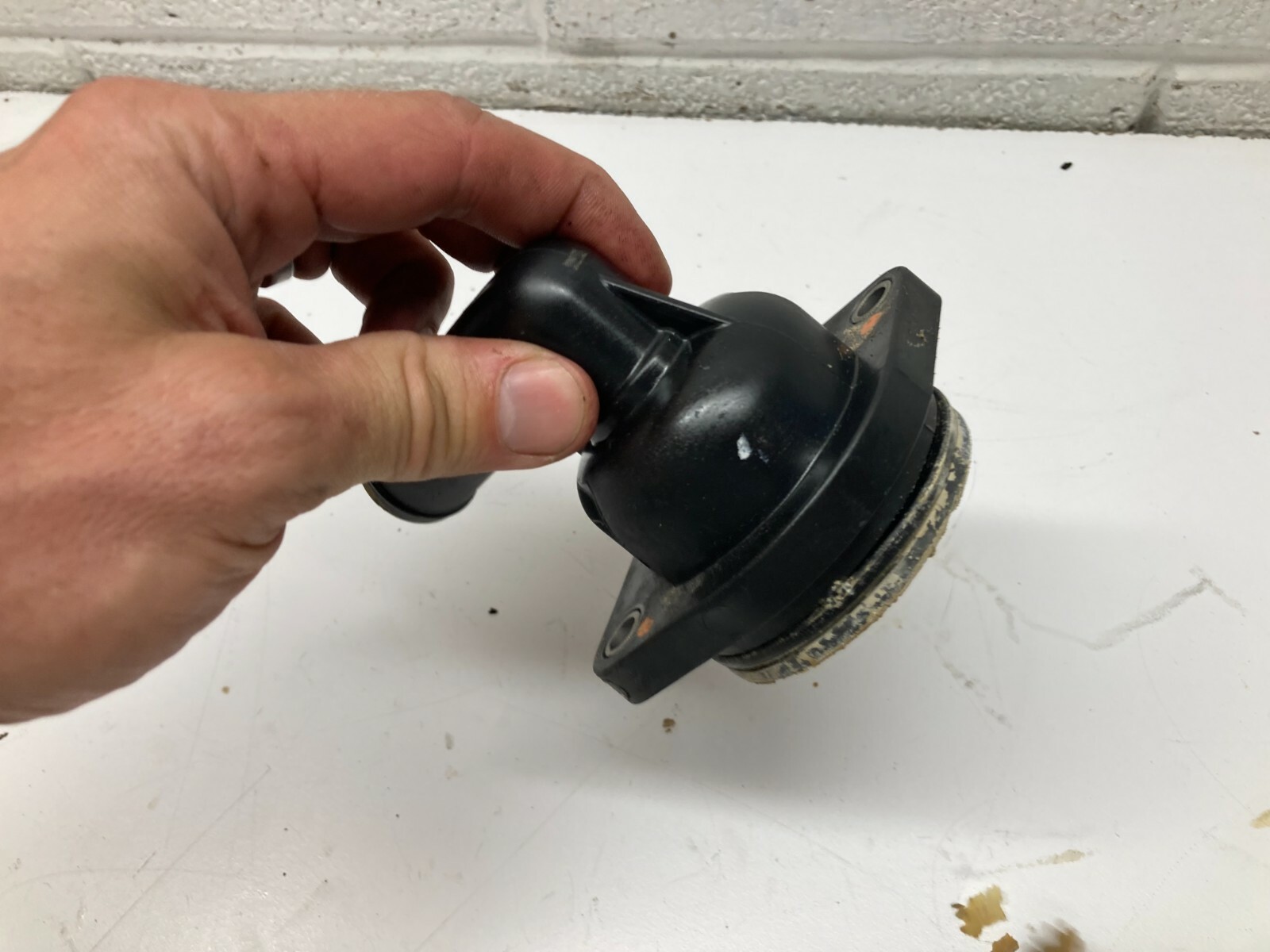 C4c 892864T04 Mercury 2005+ Verado Thermostat Housing 135 150 175 200 225+ HP 4S