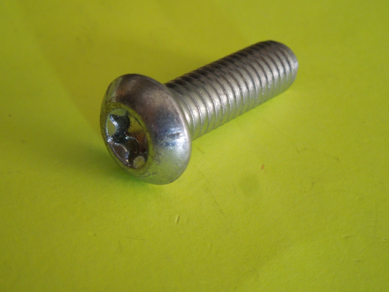 1 NOS OEM Harley Davidson 3/8″-16 x 1-1/4″ Torx Button Head Screw P/N 4188