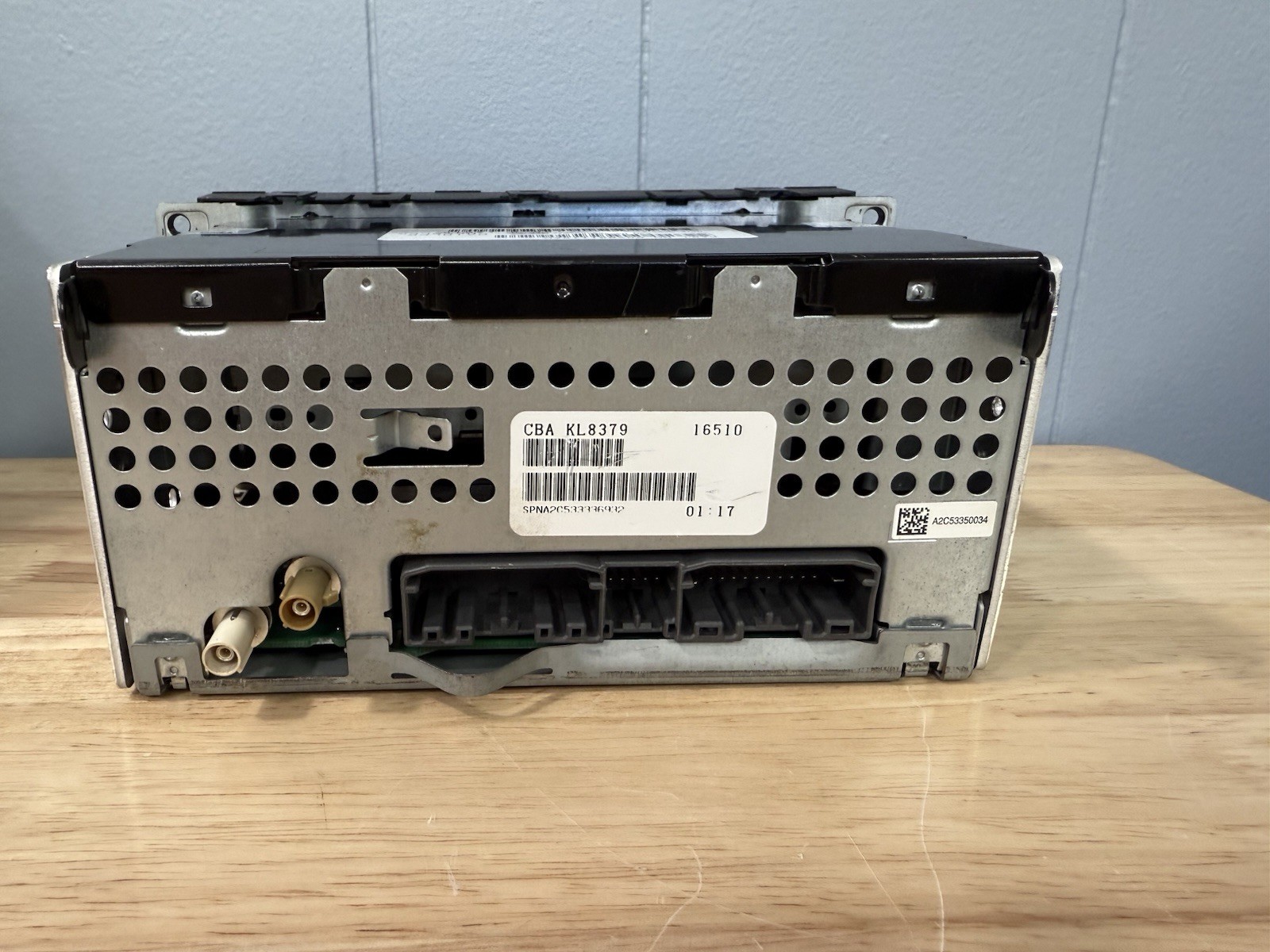 CHRYSLER DODGE JEEP RES Radio MP3/CD Player UConnect BT, AUX-IN P/N: P05091115AC