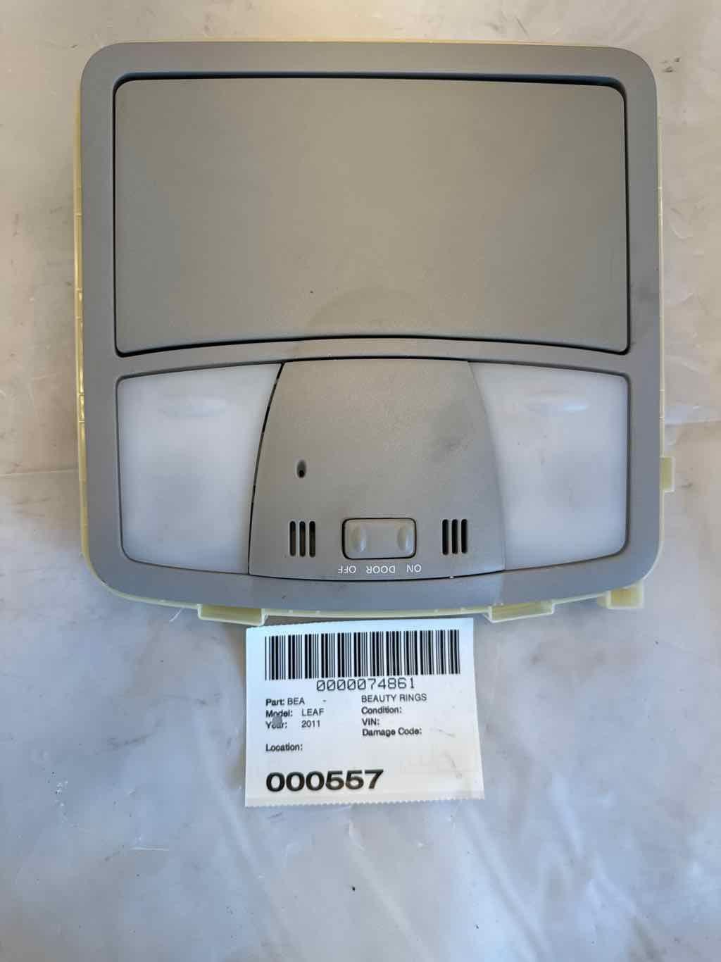 2011 – 2012 NISSAN LEAF Front Roof Overhead Center Console Dome Light Lamp OEM