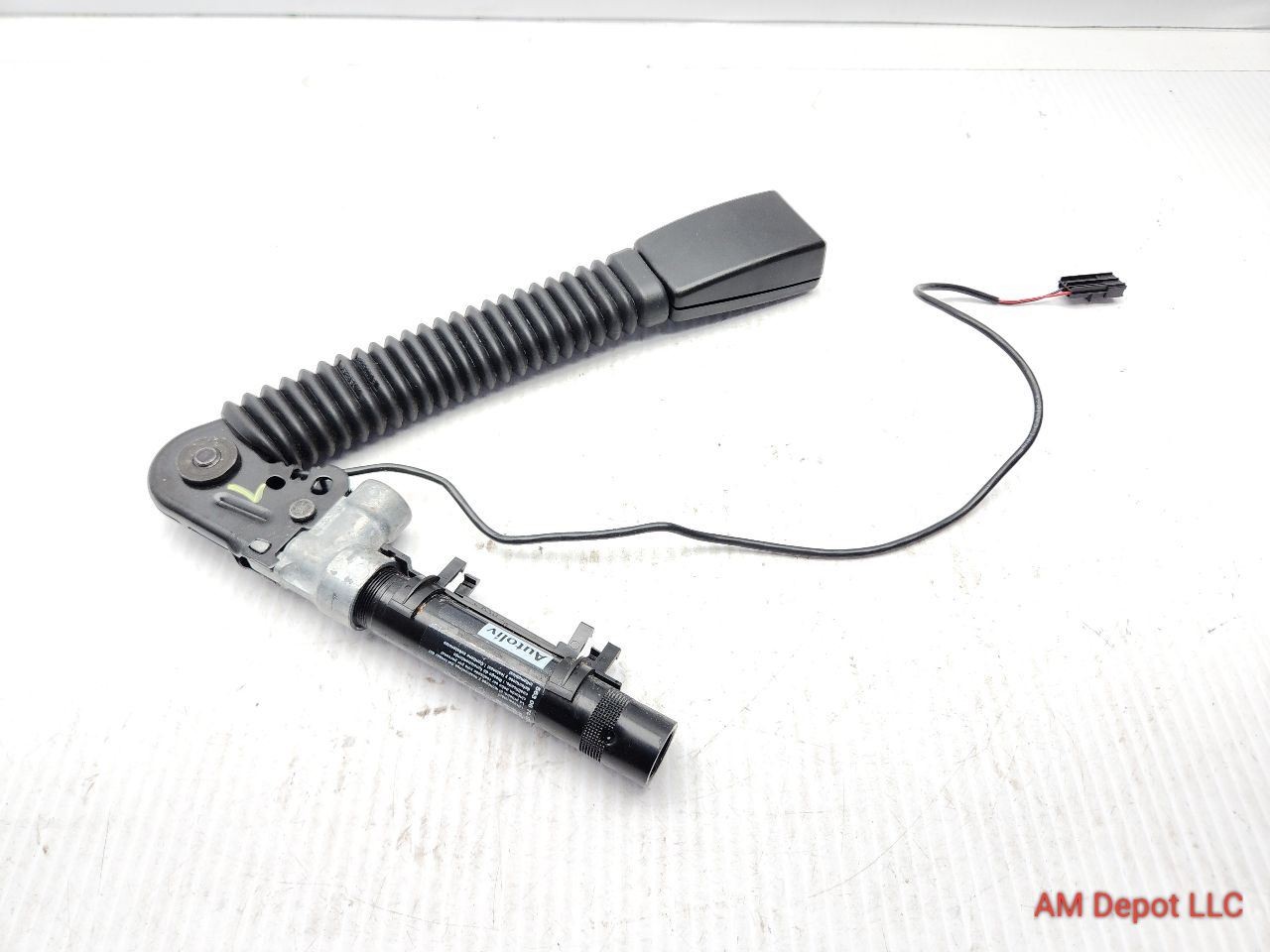 2010 BMW 535xi 535i 528i 528xi E60 E61 Front Left Driver Seat Belt Buckle