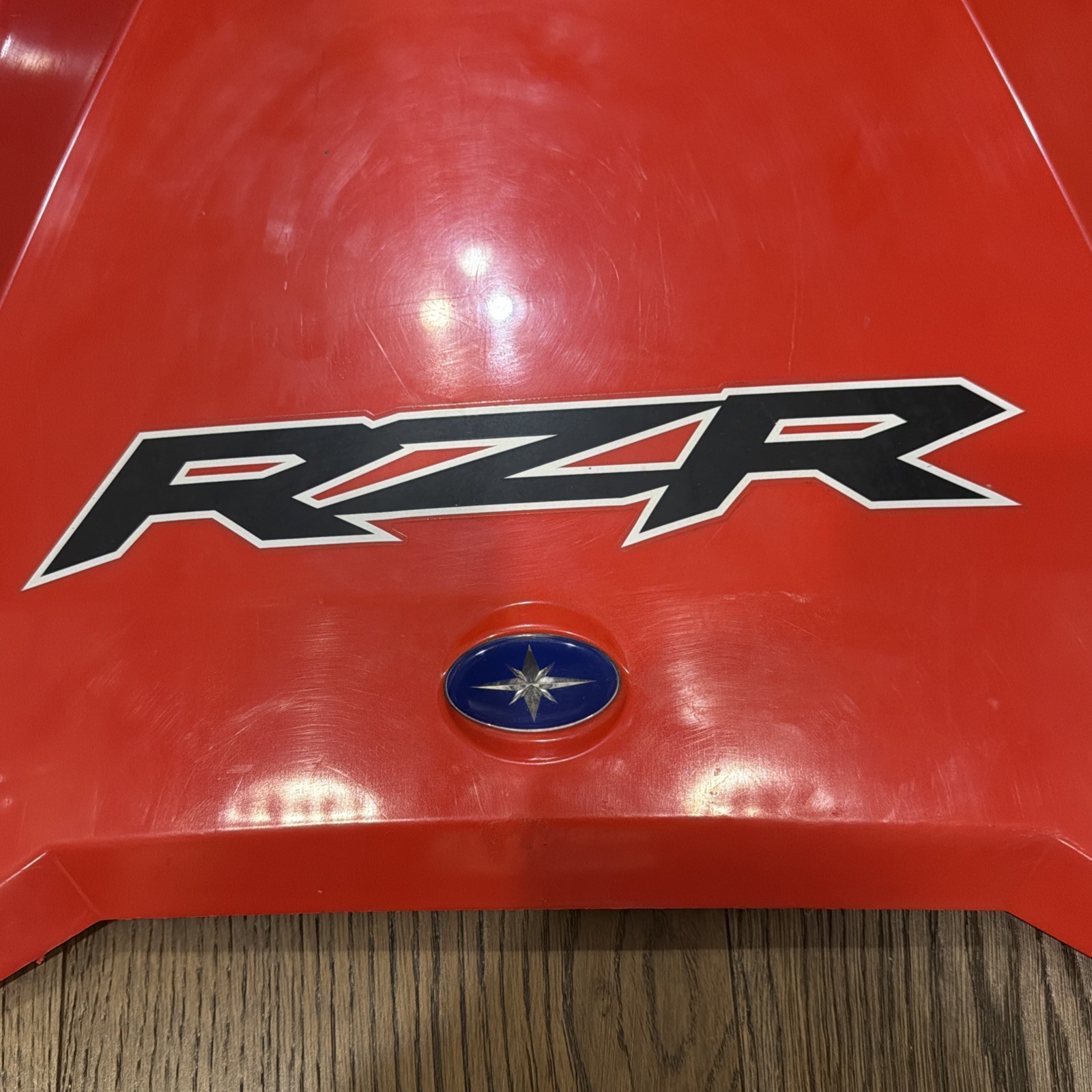 Polaris RZR Razor front cover hood lid RED 5438575 Pre-owned Used
