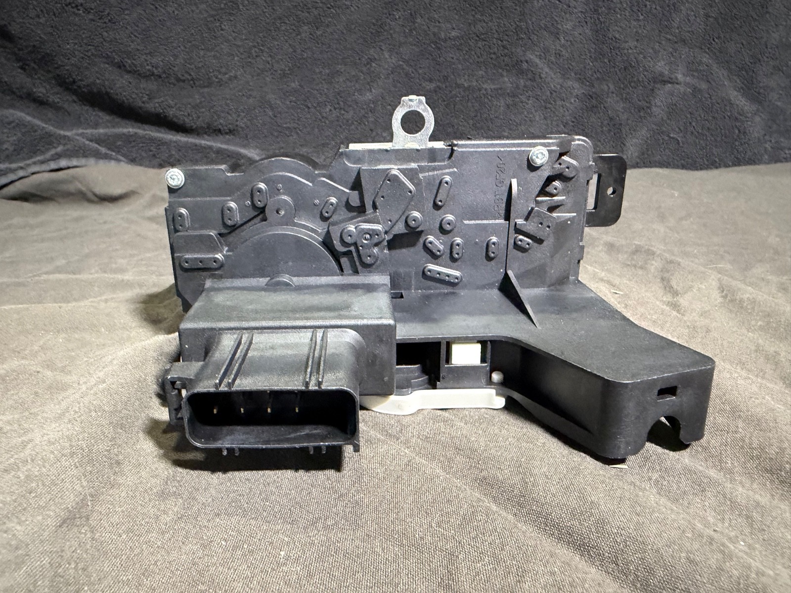 Front Right Door Lock Actuator 8-Pin Ford Fusion 06-12 MKZ Milan Zephyr