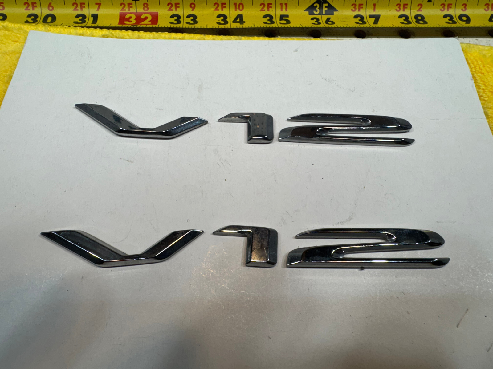 Genuine Mercedes 93-95 R129 SL600 V12 fender sides PLASTIC chrome V12 Two Emblem