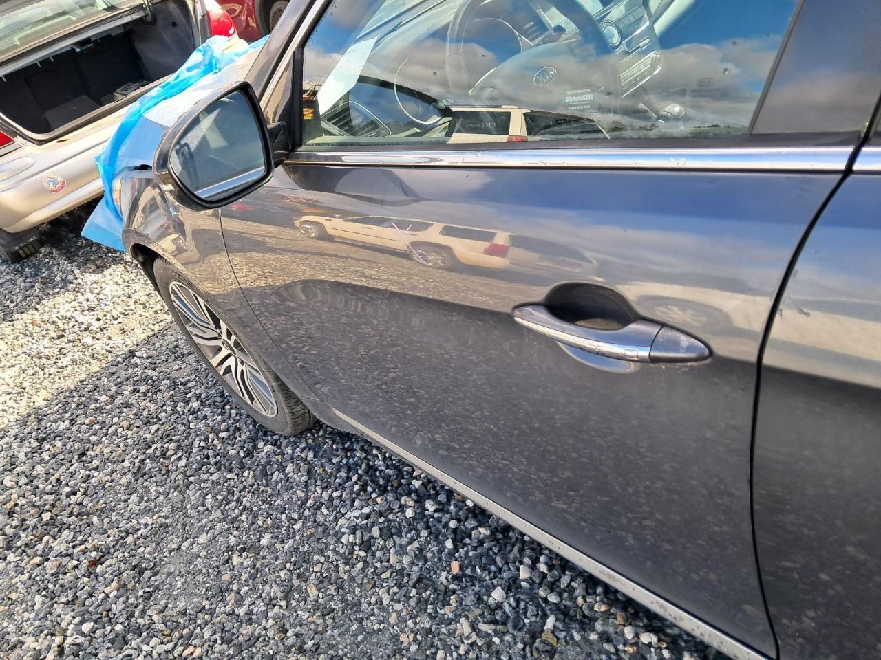 Driver Front Door Without Water Repellent Glass Fits 14-16 CADENZA 4847852