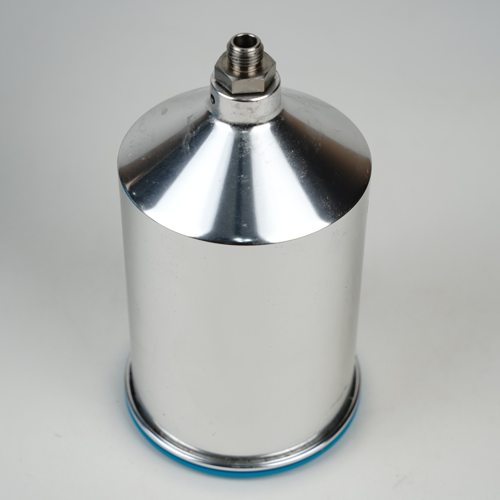 ANEST IWATA PCG-7 700ml Gravity Feed Cup PCG-7E-2.TA G1/4B Aluminum Paint Cup