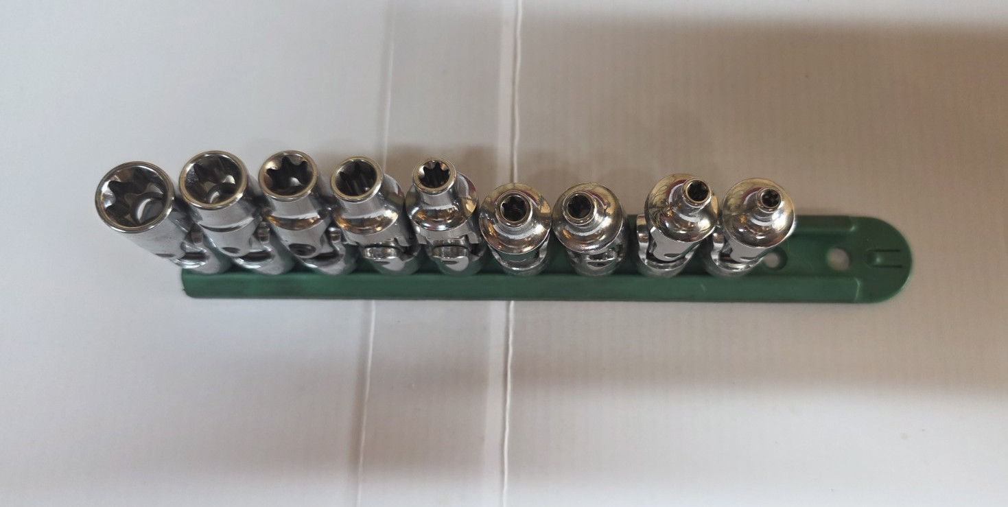 GEARWRENCH 80985 3/8″ Drive Universal E-TORX 8-pc Socket Set