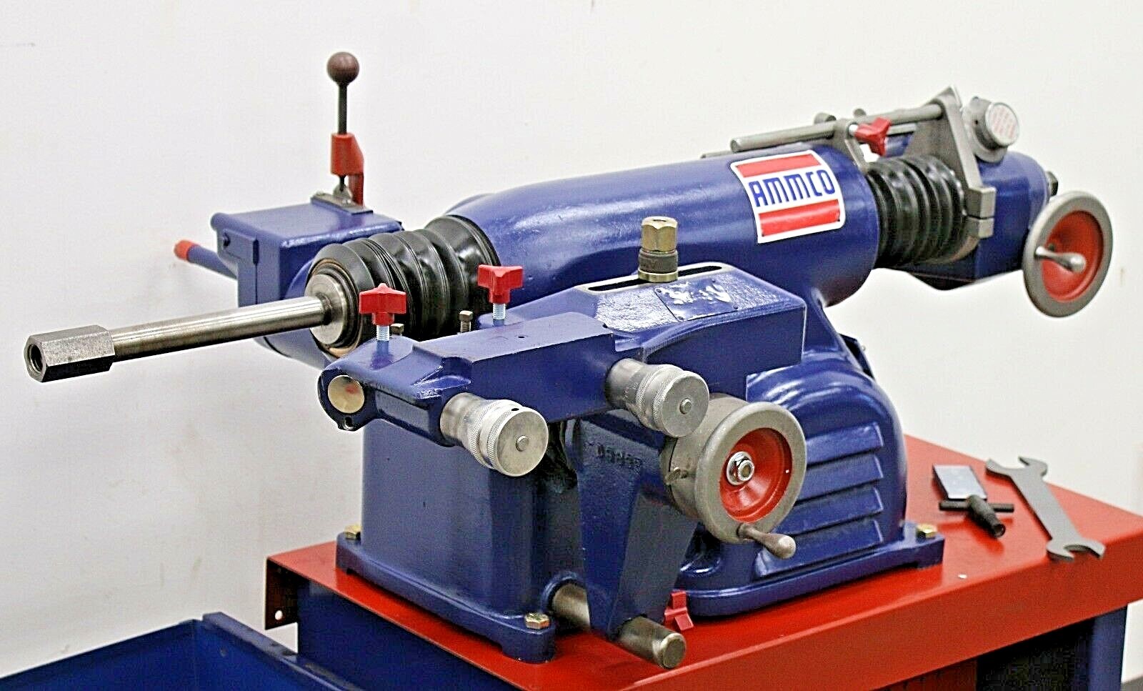 Ammco 4000 Disc & Drum Brake Lathe Loaded w/ 3-Jaw Double Chuck Adapter Kit