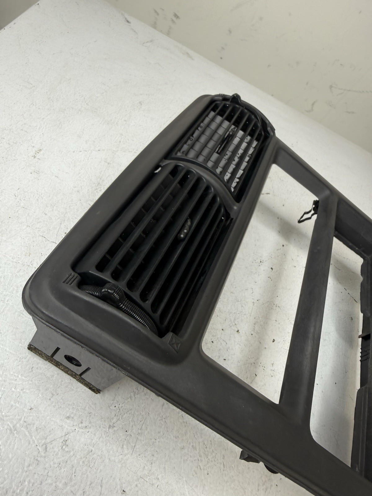 1994-2004 Mustang Radio Bezel Trim Vents Black OEM