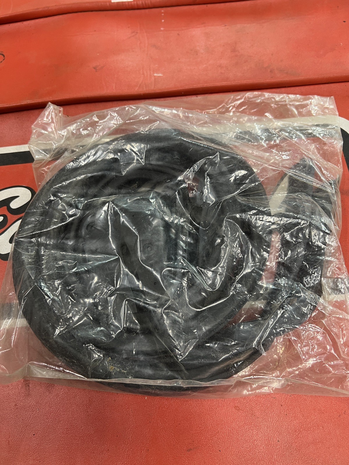 Daniel Carpenter C9ZZ-6520530 69-70 Ford Mustang door weatherstrip pair USA made