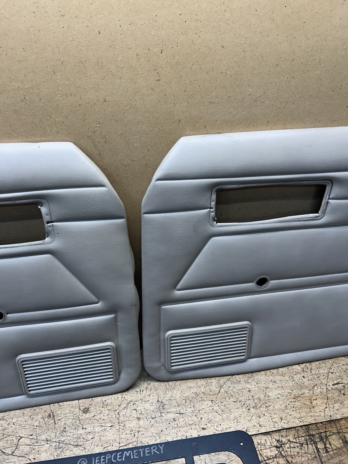 84-96 Jeep Cherokee XJ 4D Comanche MJ Tan Front Door Panel Set Manual Windows
