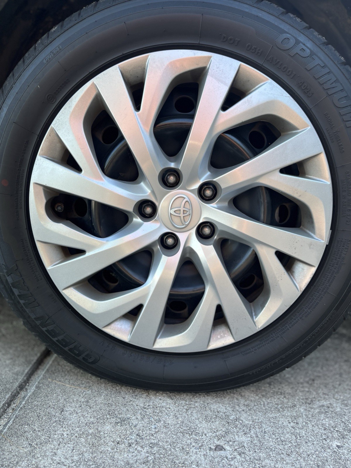 Toyota Corolla 16 Inch Factory Wheel Cover Hubcap